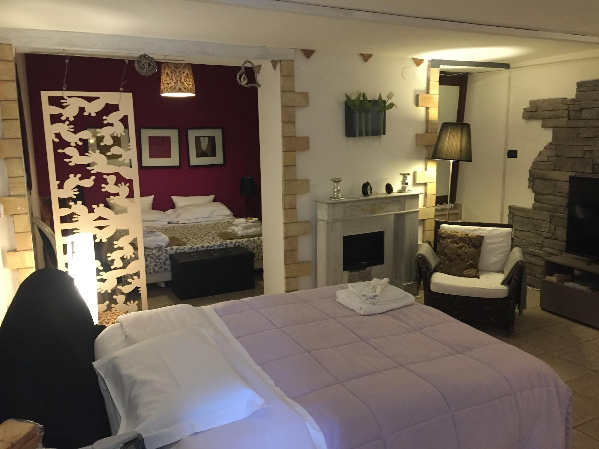 Casa Tipica Siciliana Patronale Home Bedandbreakfast Tremetrisoprailcielo Camere Con Vista, Colazione Interna In Terrazzo Panoramico Калтаджироне Екстериор снимка