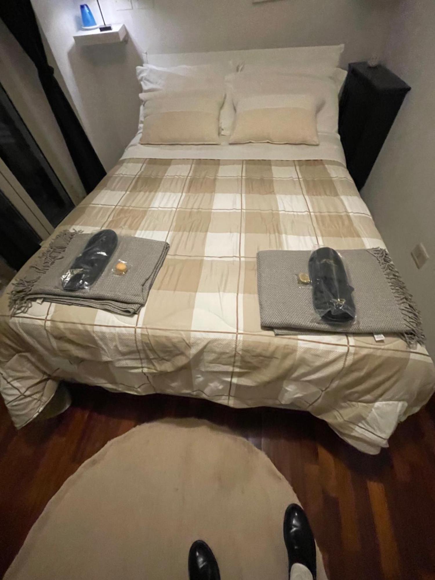 Casa Tipica Siciliana Patronale Home Bedandbreakfast Tremetrisoprailcielo Camere Con Vista, Colazione Interna In Terrazzo Panoramico Калтаджироне Екстериор снимка