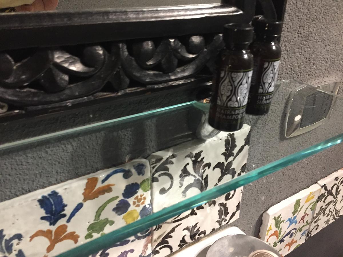 Casa Tipica Siciliana Patronale Home Bedandbreakfast Tremetrisoprailcielo Camere Con Vista, Colazione Interna In Terrazzo Panoramico Калтаджироне Екстериор снимка