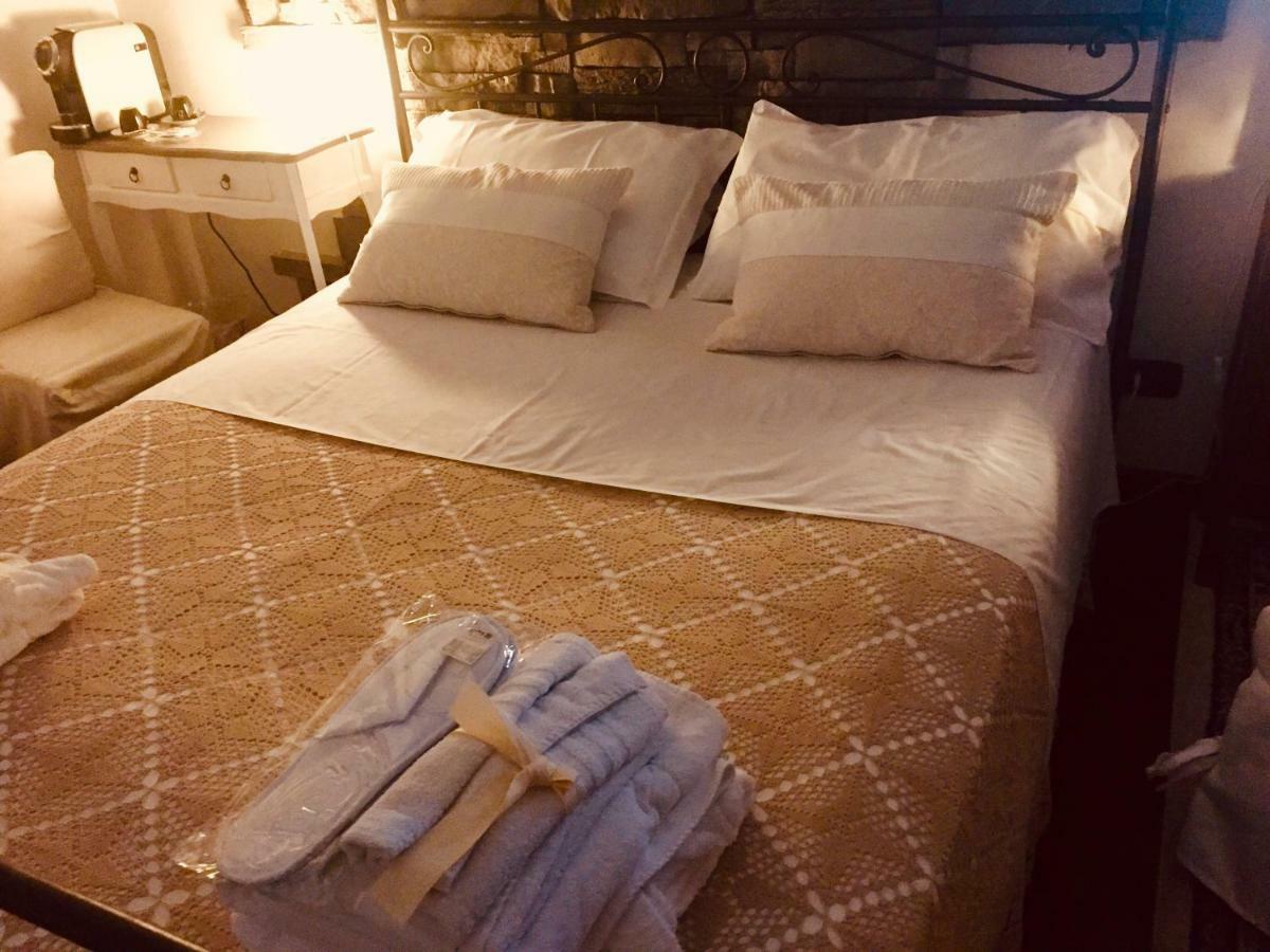 Casa Tipica Siciliana Patronale Home Bedandbreakfast Tremetrisoprailcielo Camere Con Vista, Colazione Interna In Terrazzo Panoramico Калтаджироне Екстериор снимка