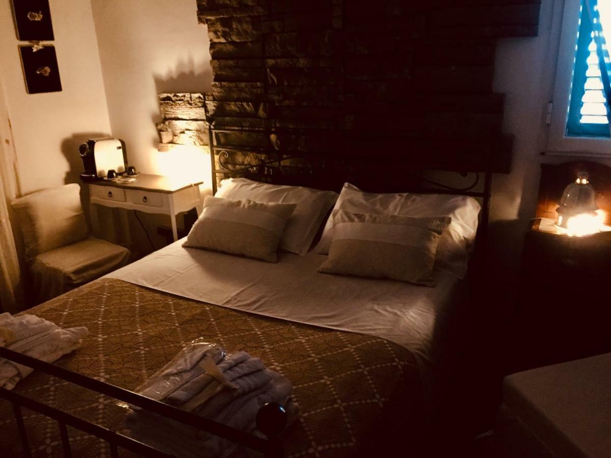 Casa Tipica Siciliana Patronale Home Bedandbreakfast Tremetrisoprailcielo Camere Con Vista, Colazione Interna In Terrazzo Panoramico Калтаджироне Екстериор снимка