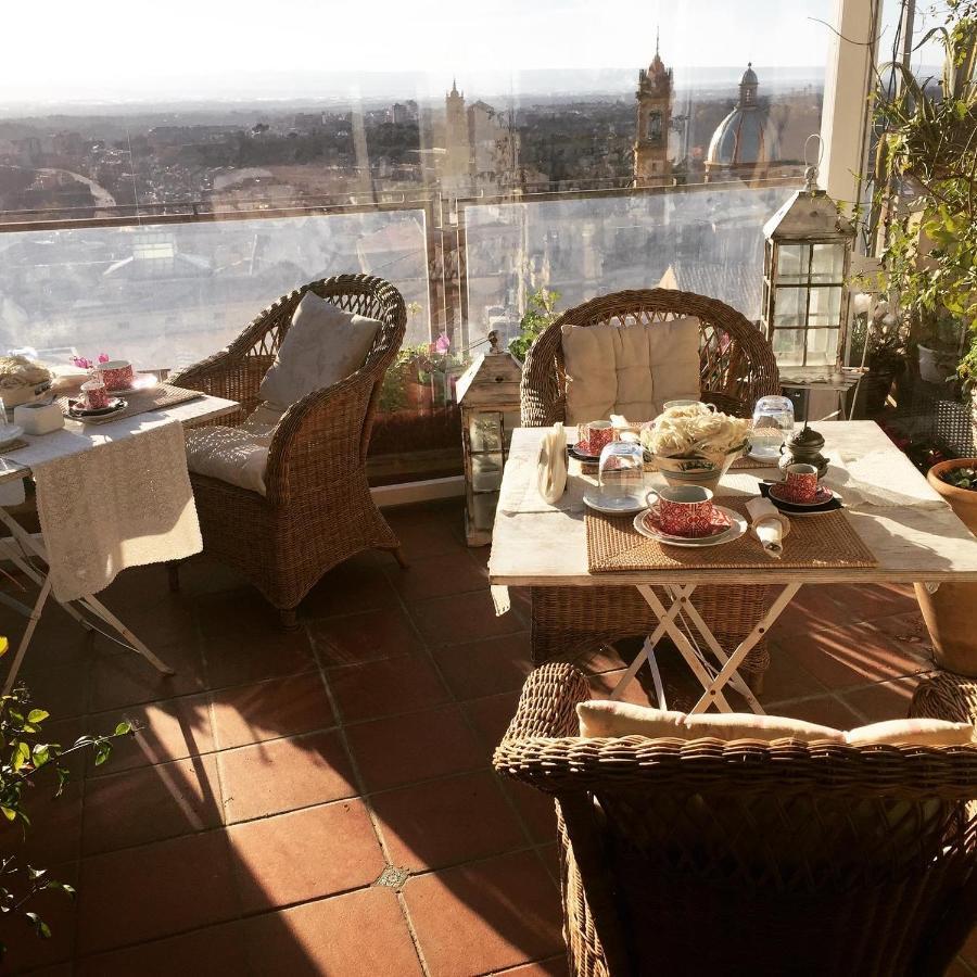 Casa Tipica Siciliana Patronale Home Bedandbreakfast Tremetrisoprailcielo Camere Con Vista, Colazione Interna In Terrazzo Panoramico Калтаджироне Екстериор снимка