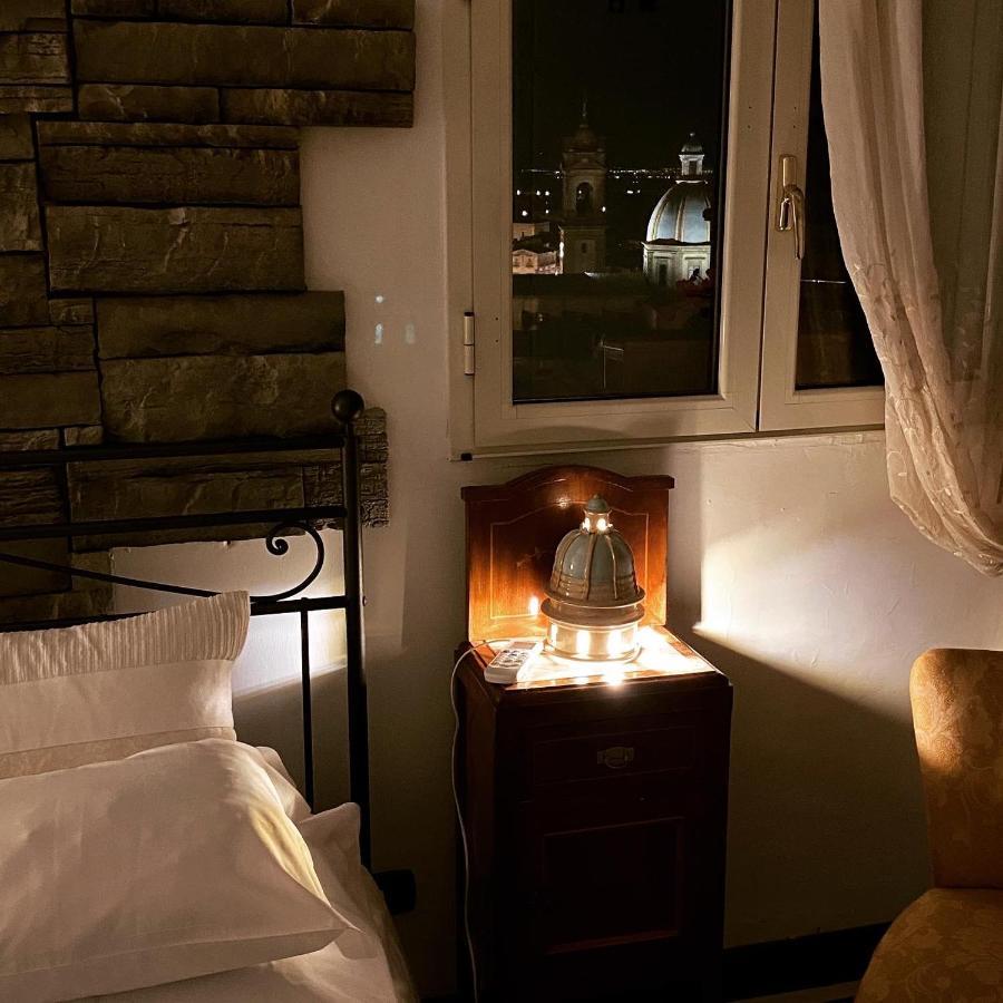 Casa Tipica Siciliana Patronale Home Bedandbreakfast Tremetrisoprailcielo Camere Con Vista, Colazione Interna In Terrazzo Panoramico Калтаджироне Екстериор снимка